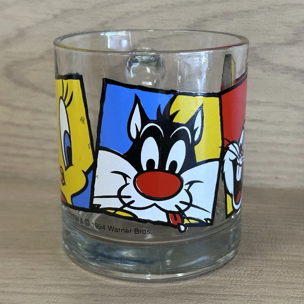 Vintage WB Bugs Bunny, Tweety, and Sylvester 1994 Looney Tunes Glass Coffee Mug